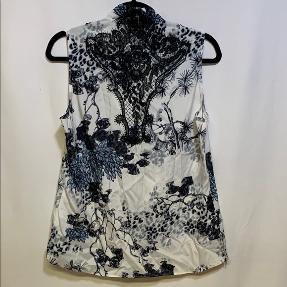 Kobi Sleeveless Blouse with Lace - Picture 4 of 6